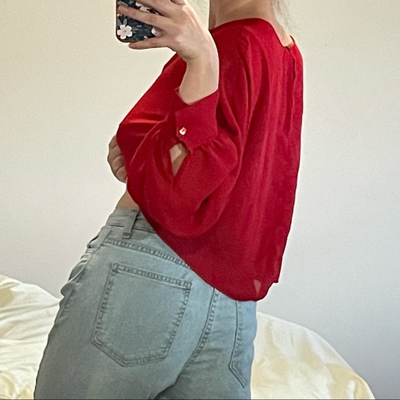 Vicolo Cropped Chiffon Batwing Blouse - Picture 3 of 7